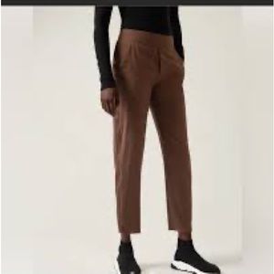 NWT Athleta Brooklyn Ankle Pants Size 10 in Brown